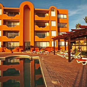 Sunrock Hotel & Suites